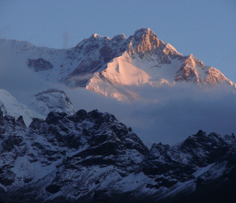 kanchenjunga circuit trek