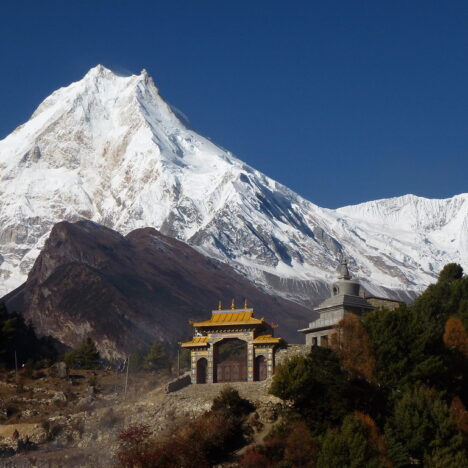 Everest Base Camp vs Annapurna Base Camp Trek: Which Himalayan Adventure Is Right for You?